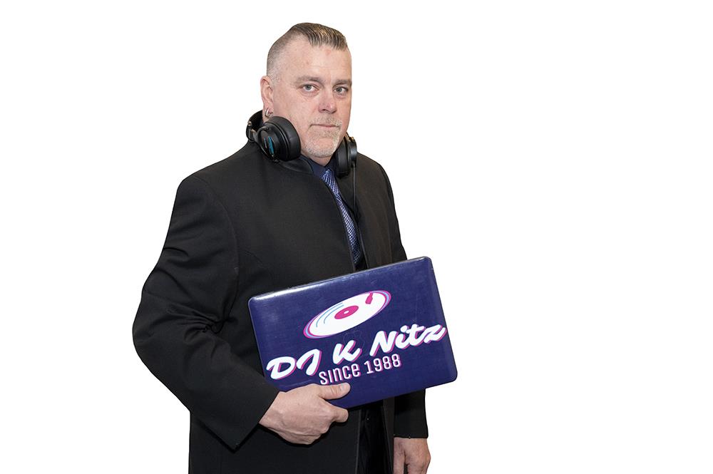 absolute-entertainment-dj-services-Cenzo